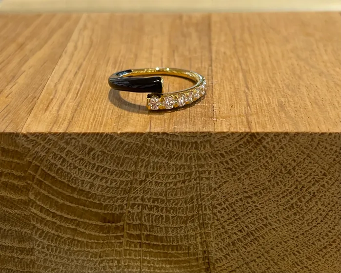 Lola Ring 18k yellow black enamel gold diamonds Melissa Kaye Rings