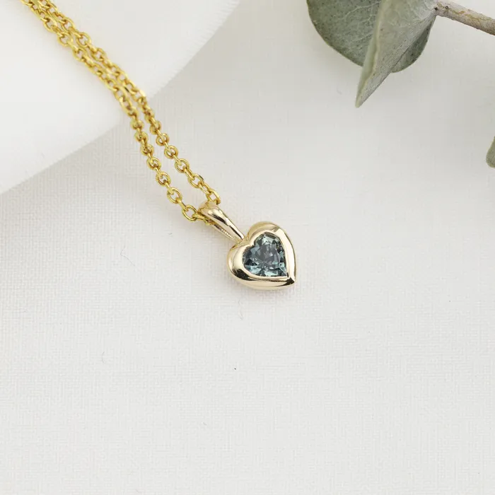 Necklaces Green Sapphire Heart Necklace 14K Gold Envero Jewelry