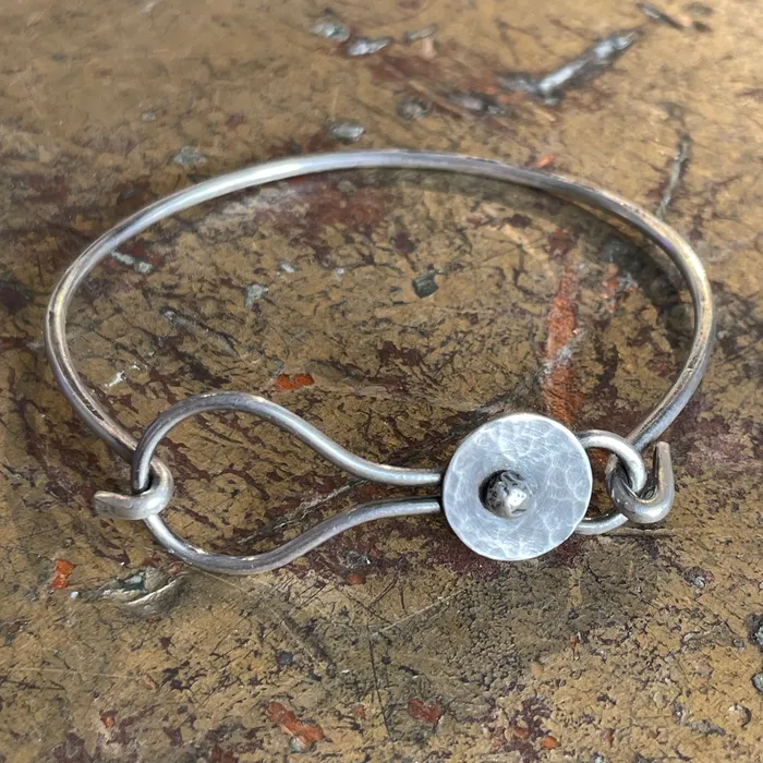 THE OPAL Bracelets Disc and Dot Bracelet